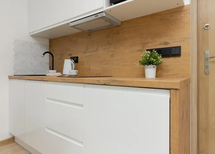 Centre & Pet-friendly By Renters وارسو